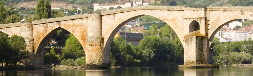 Cargar coche eléctrico en Ourense