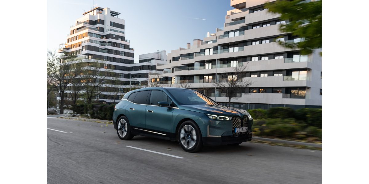 BMW iX